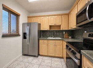 160 Royal Palm Rd in Hialeah Gardens, FL - Building Photo - Building Photo