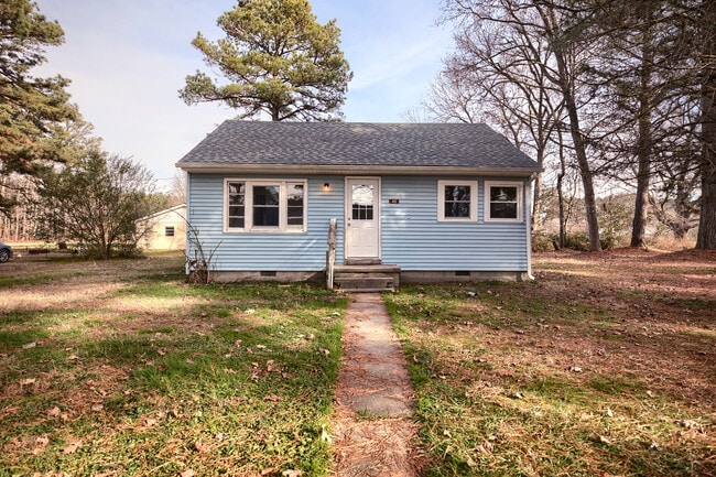 40 Lilac Ln in Hudgins, VA - Building Photo - Building Photo