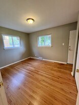 9510 W Capitol Dr in Wauwatosa, WI - Building Photo