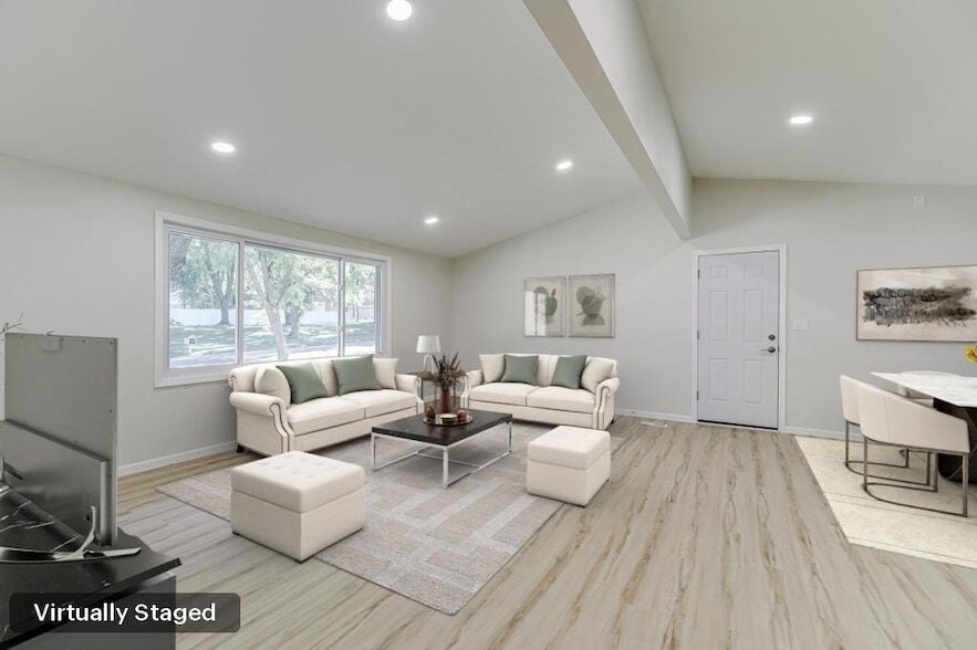 835 Niagara Ln N in Plymouth, MN - Foto de edificio