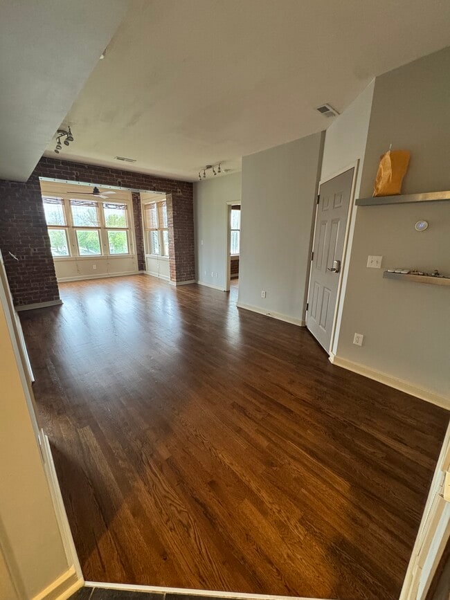 property at 200 E 43rd St