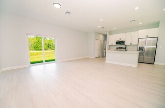 1103 St Tropez Ct in Kissimmee, FL - Building Photo - Building Photo