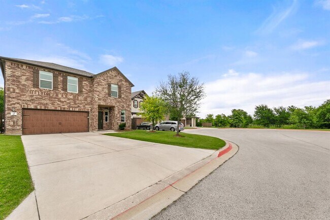 2471 Sunrise Rd in Round Rock, TX - Building Photo - Building Photo