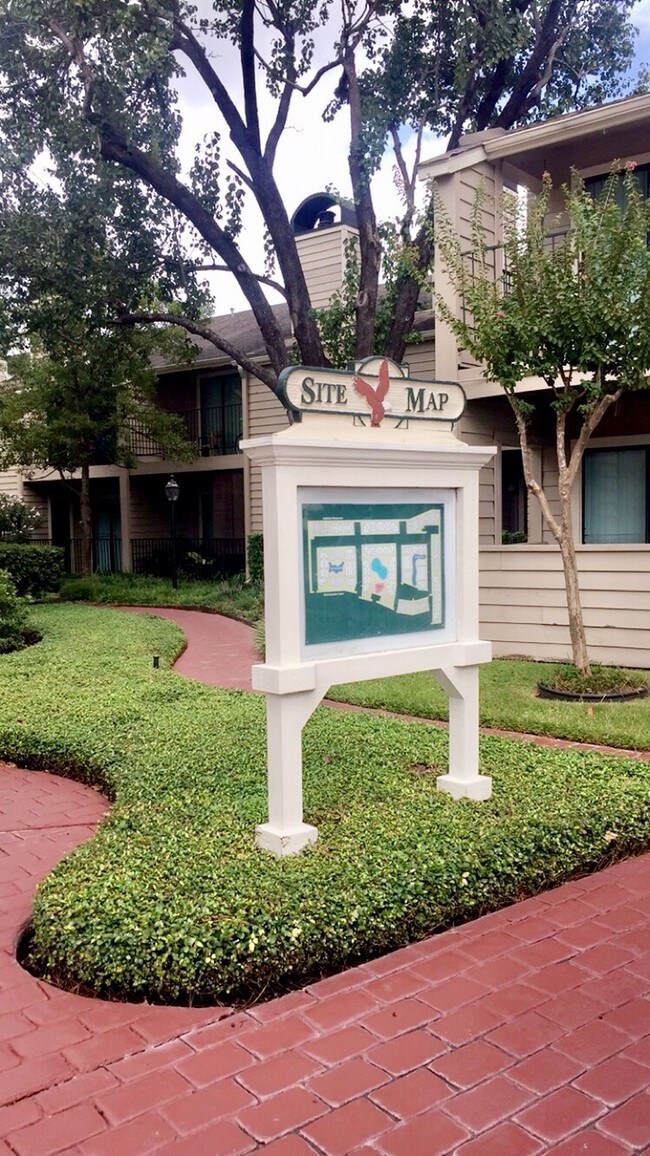 Eagle Hollow in Houston, TX - Foto de edificio - Building Photo