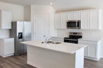 106 NW Pinwheel St in Springtown, AR - Building Photo - Building Photo