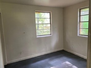 2120 Pullman Ave in Jacksonville, FL - Foto de edificio - Building Photo