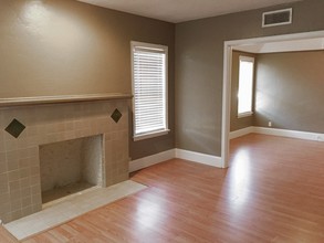 810 East Dr in Oklahoma City, OK - Building Photo - Interior Photo