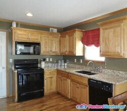 11504 N Tennessee Ave in Kansas City, MO - Building Photo - Building Photo