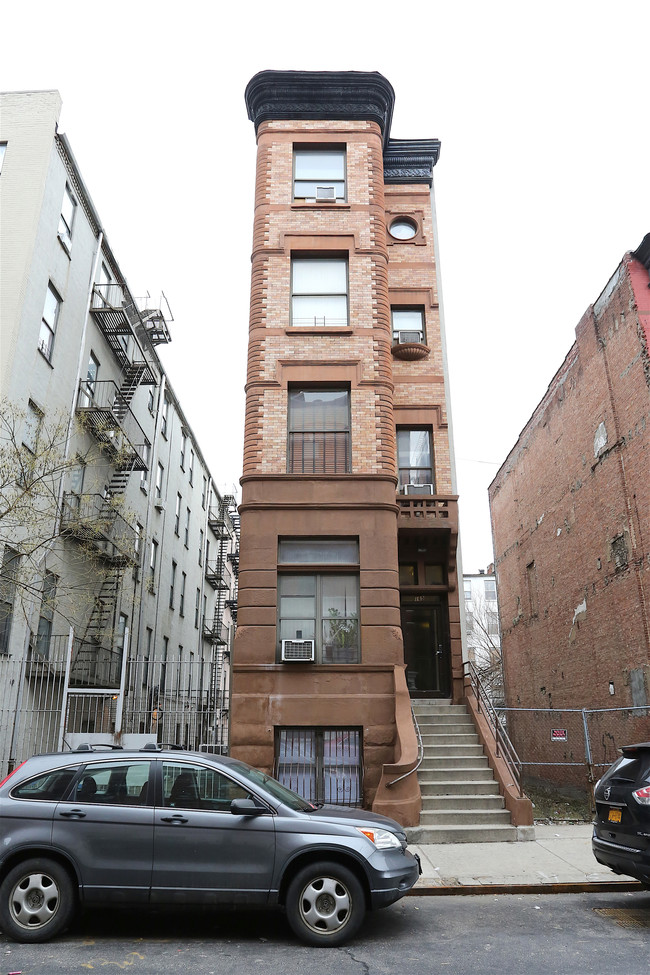 165 W 122nd St in New York, NY - Building Photo - Building Photo