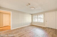 5102 Lyndhurst Dr photo'