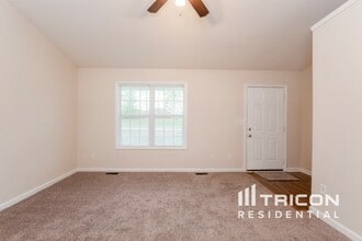 302 Prometheous Way in Rockmart, GA - Foto de edificio - Building Photo