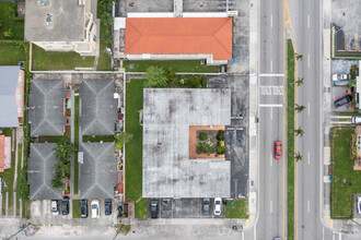 5151 W Flagler St in Coral Gables, FL - Building Photo - Building Photo