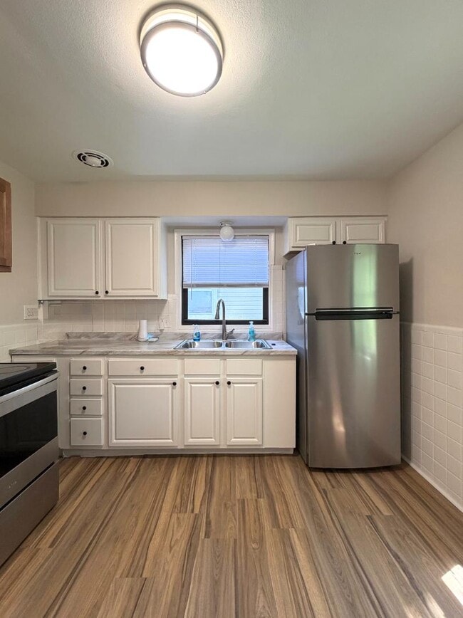 122 Elkan Ave in Ferguson, MO - Building Photo - Building Photo