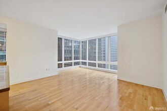 301 Mission St, Unit 14D in San Francisco, CA - Foto de edificio - Building Photo