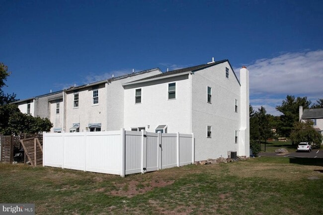 3805 Walnut Ridge Dr in Pottstown, PA - Building Photo - Building Photo