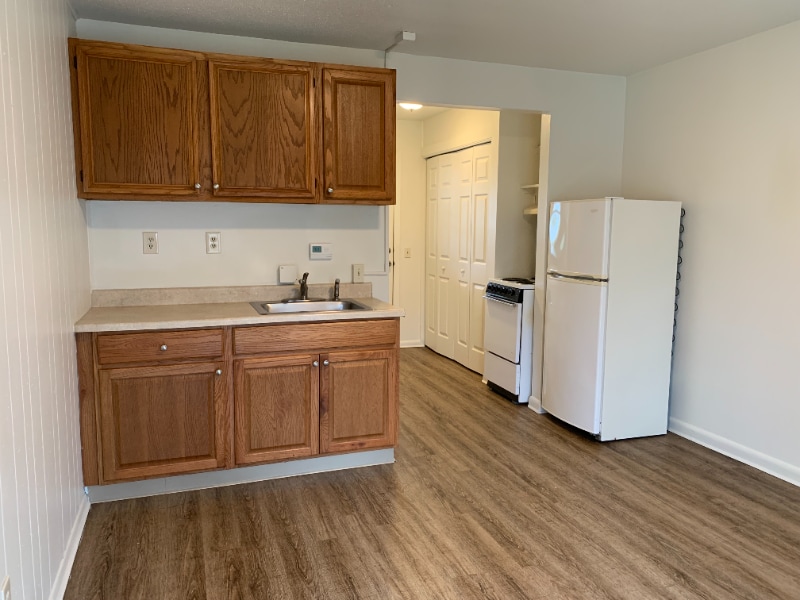10 Belchertown Rd in Amherst, MA - Building Photo