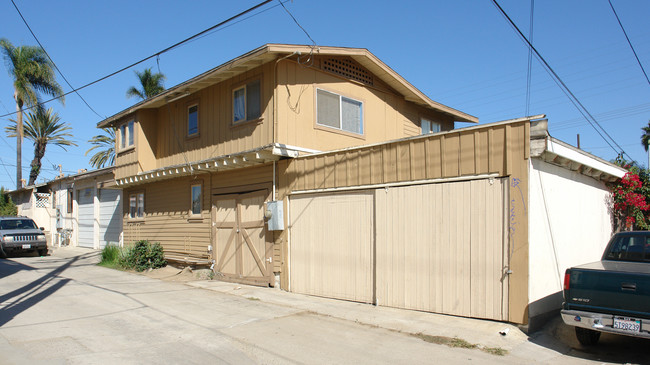 3325 Lincoln Ave in San Diego, CA - Building Photo - Building Photo