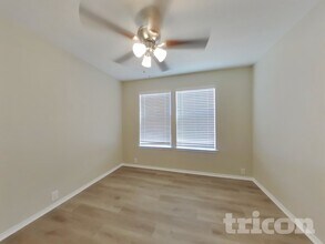 8925 King Ranch Dr in Aubrey, TX - Building Photo - Building Photo