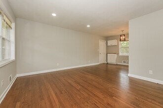 195 Greenway Dr in Mcdonough, GA - Building Photo - Building Photo