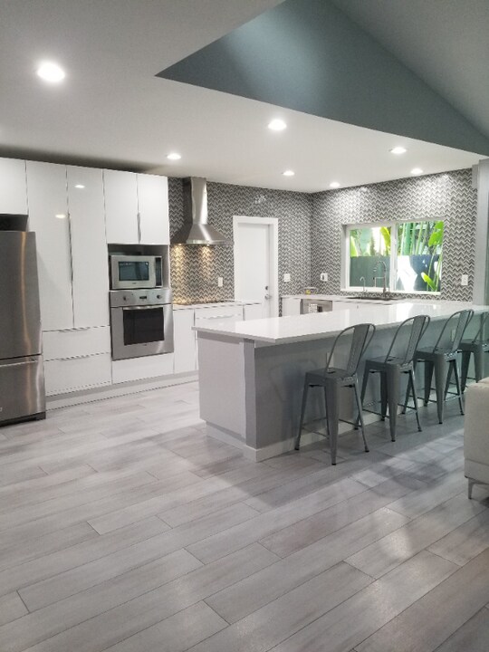 1715 NE 11th St-Unit -Full Unit in Fort Lauderdale, FL - Building Photo
