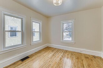 3507 N Newton Ave in Minneapolis, MN - Foto de edificio - Building Photo