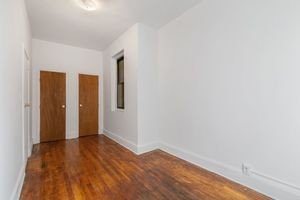 753 9th Ave in New York, NY - Building Photo