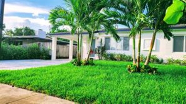 532 NE 16th Ct in Fort Lauderdale, FL - Building Photo - Building Photo