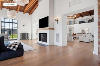 51 Poxabogue Ln in Sagaponack, NY - Building Photo - Building Photo