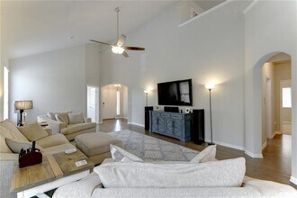 621 Cortona Ln in Georgetown, TX - Building Photo - Building Photo
