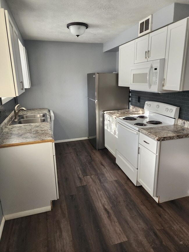 609 N Prairie Ave, Unit 3 in Sioux Falls, SD - Building Photo - Building Photo