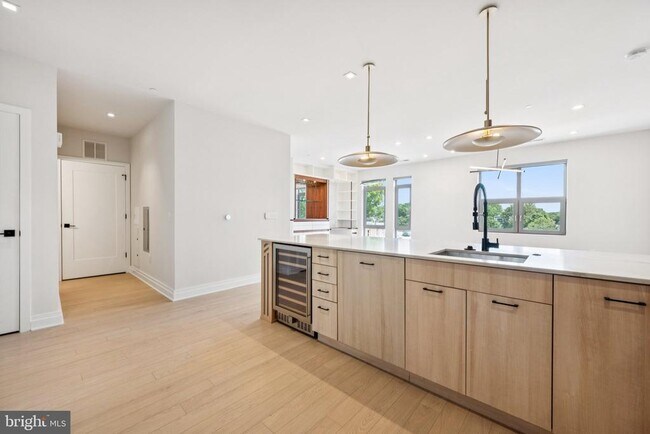 900 11th St SE in Washington, DC - Building Photo - Building Photo