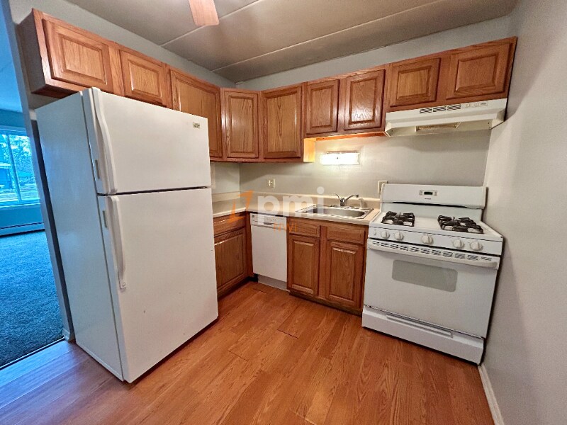 105 Harrington Ave in Crown Point, IN - Building Photo