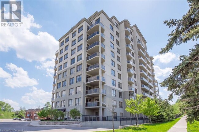 539 Belmont Ave W