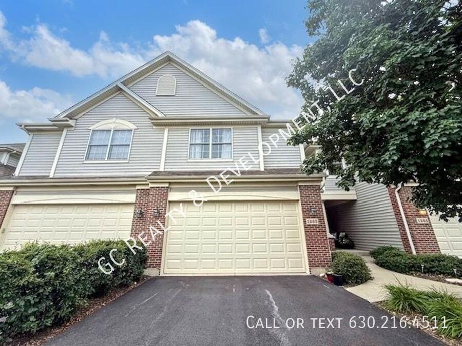 1265 Prairie View Pkwy in Cary, IL - Building Photo