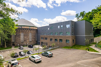 The Carina in Pittsburgh, PA - Building Photo - Building Photo