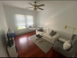 103 Sciarappa St in Cambridge, MA - Building Photo