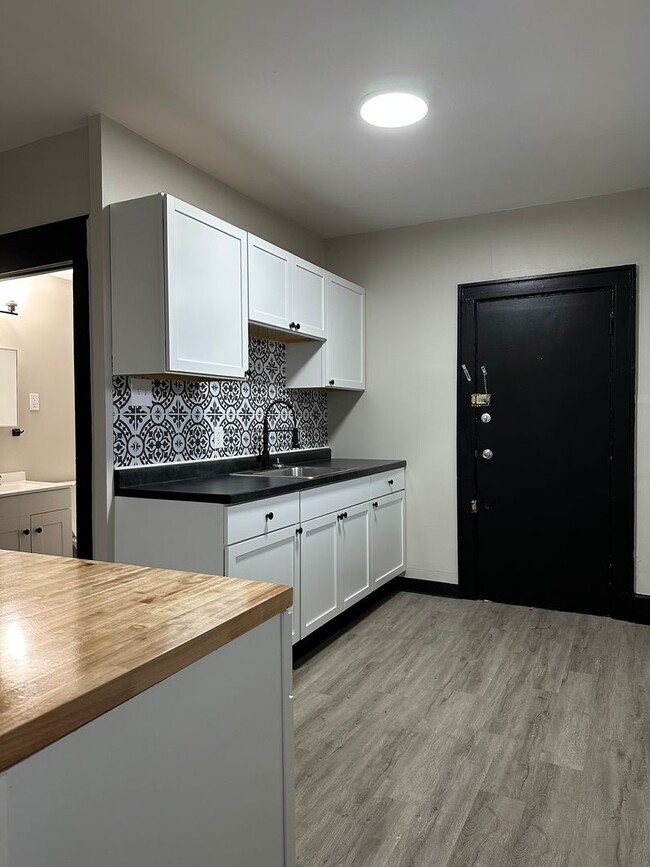 98-100-100 N Hague Ave in Columbus, OH - Building Photo - Building Photo