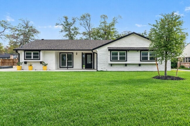 property at 28814 Holly Hill Dr