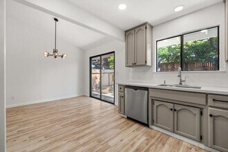 4717 Boylston Ct in Sacramento, CA - Building Photo - Building Photo