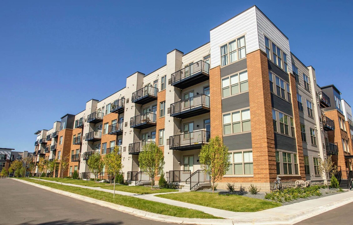 Grand Central Flats in Columbia Heights, MN - Foto de edificio