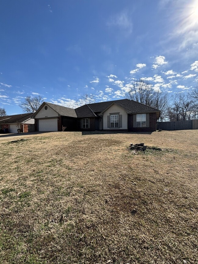 property at 8812 Skypark Dr