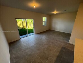 2703 SE 10th St in Homestead, FL - Building Photo - Building Photo