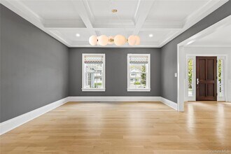 25 Hunt Pl in Rye, NY - Building Photo - Building Photo