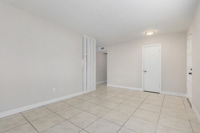 1020 W Santa Cruz Dr in Tempe, AZ - Building Photo - Building Photo