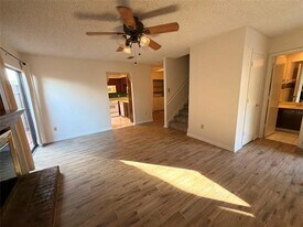 2327 Torrington Dr in Arlington, TX - Building Photo