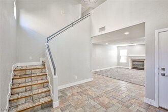 1304 Calle Montery St in Las Vegas, NV - Building Photo - Building Photo