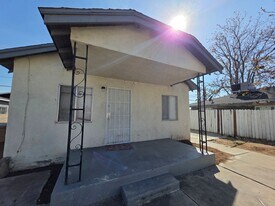 505 33rd St in Bakersfield, CA - Building Photo