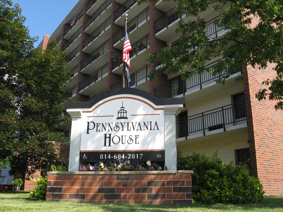 Pennsylvania House in Tyrone, PA - Foto de edificio