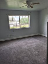 1207 1/2 S 12th St in Pekin, IL - Building Photo - Building Photo