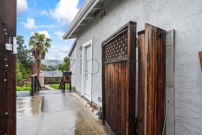 9627 Alcosta Blvd in San Ramon, CA - Building Photo - Building Photo